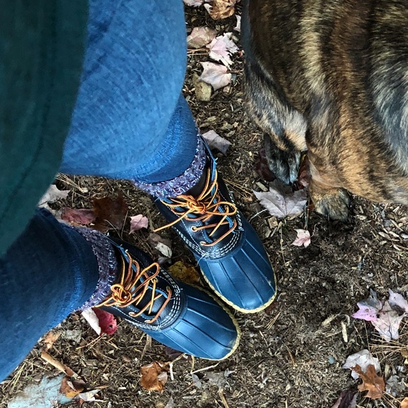 L.L. Bean Navy and Tan Winter Boots - Picture 7 of 7